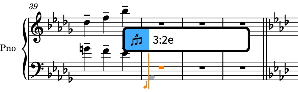 下の譜表の上の連符のポップオーバーに 8 分音符の 3 連符のエントリーを入力したところ